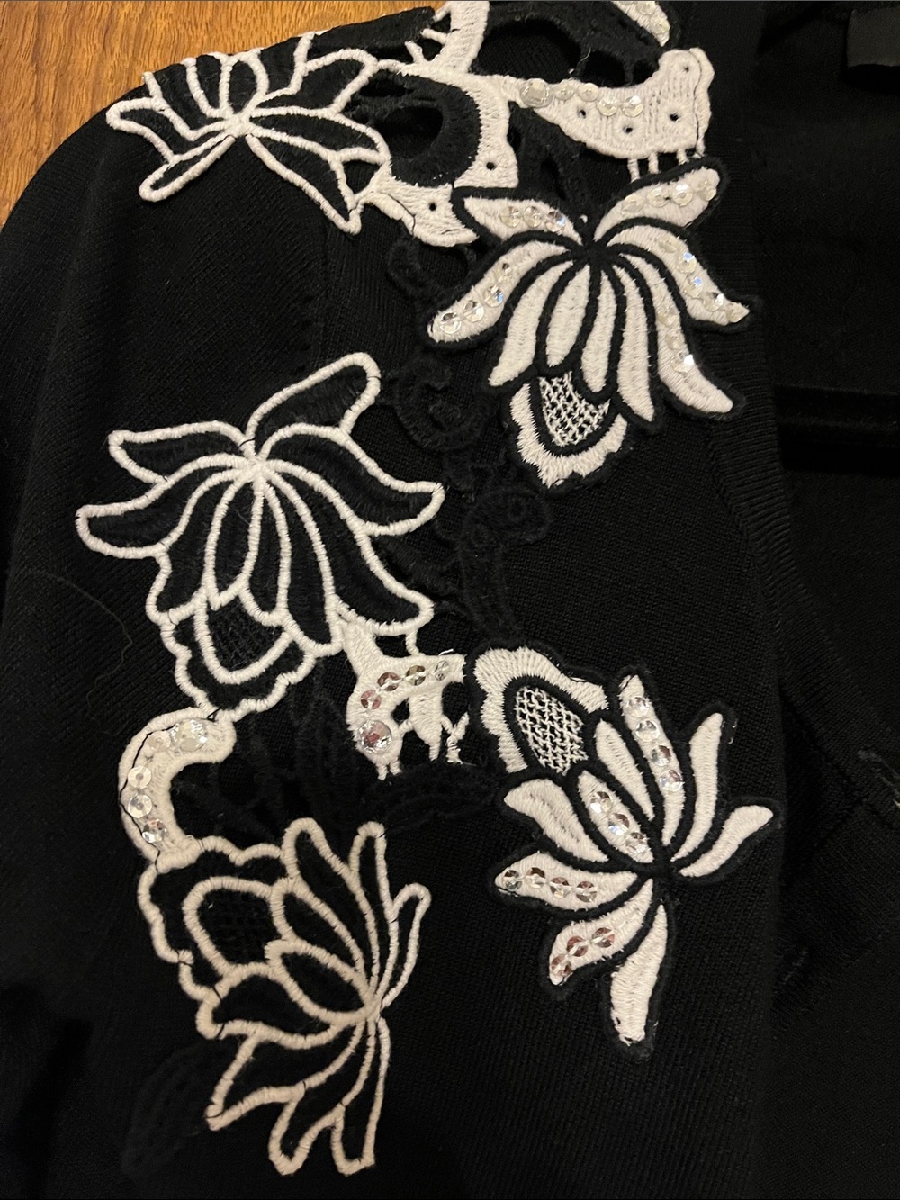 White House Black Market Black Cardigan with White/Silver Embroidery Size XS - Picture 4 of 11